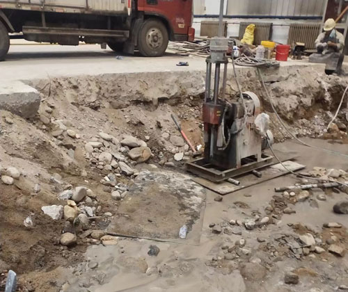 新竹镇公路下沉压浆